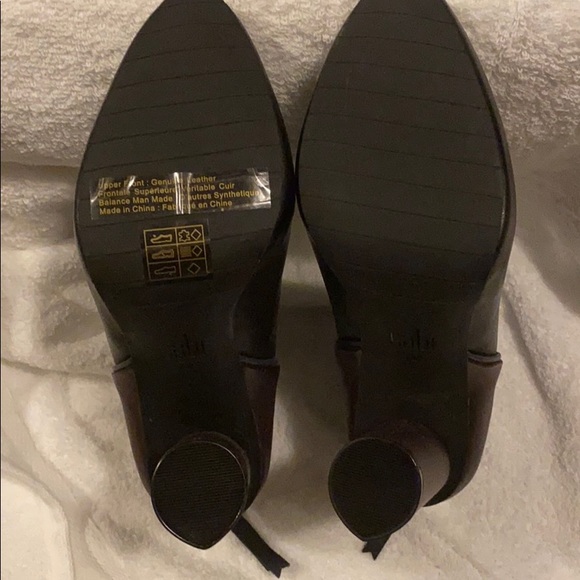 Booties - Picture 4 of 7